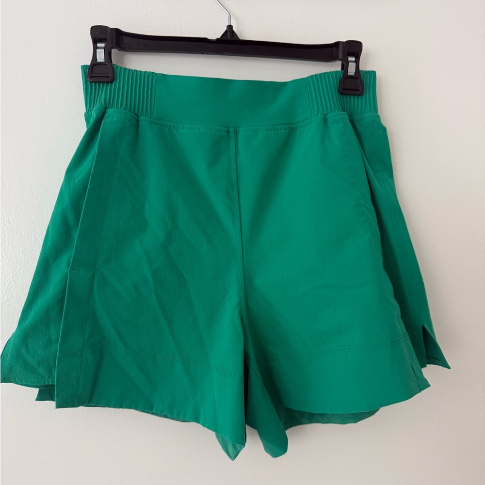 Lululemon Stretch Woven Shorts Size S